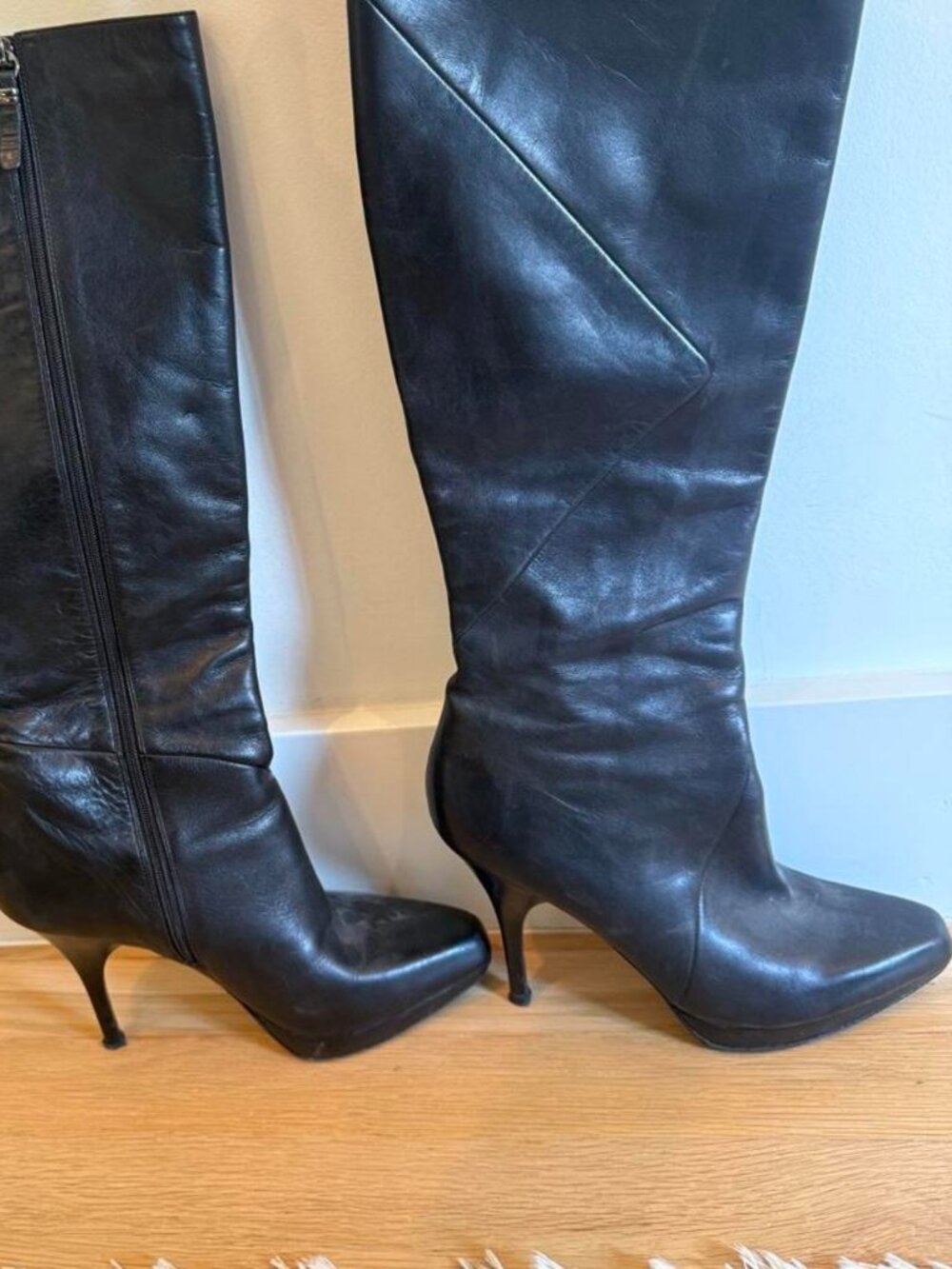 Via Spiga Women's Black Boots